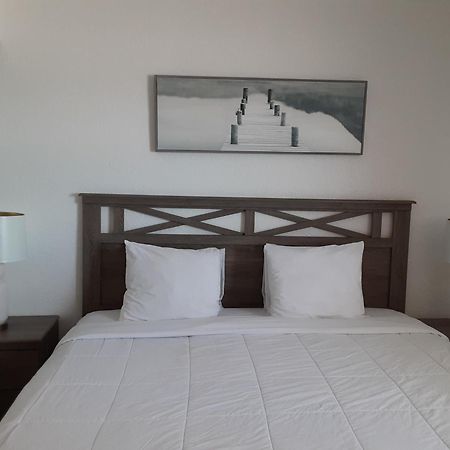 Sandalwood Beach Resort North Redington Beach Exterior foto